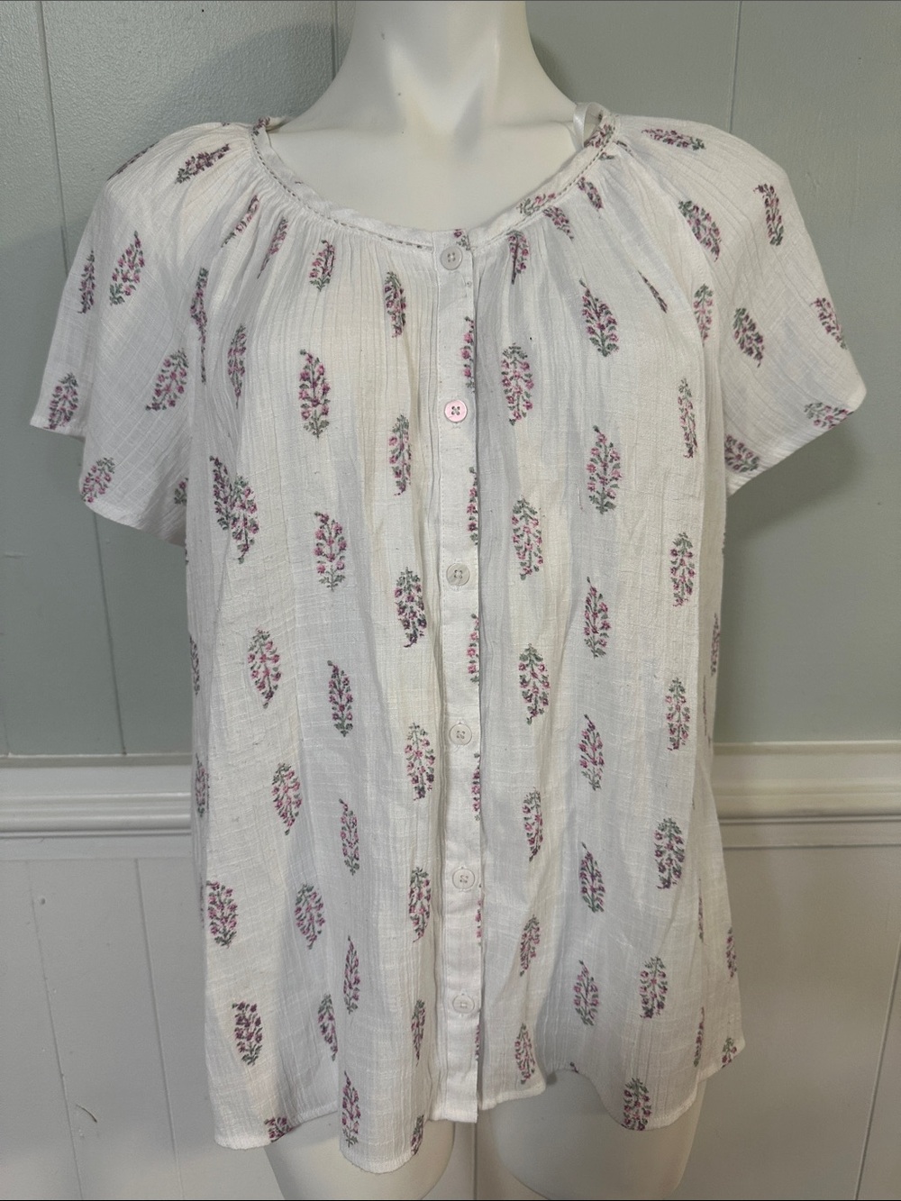 Wonderly White Button-Front Blouse with Pink Floral Print